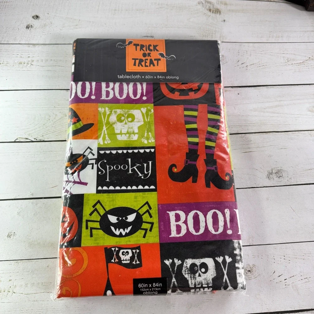 Elrene Halloween Trick or‎ Treat Patchwork Tablecloth 60x84 Flannelback PEVA